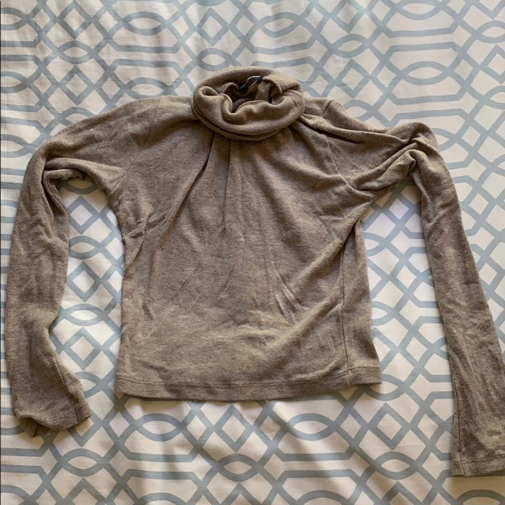 brandy melville sweater